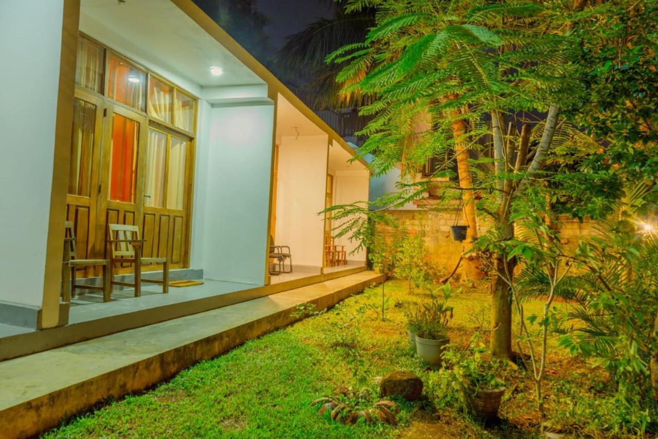 Talalla Ocean Beach Bungalow Matara Eksteriør bilde
